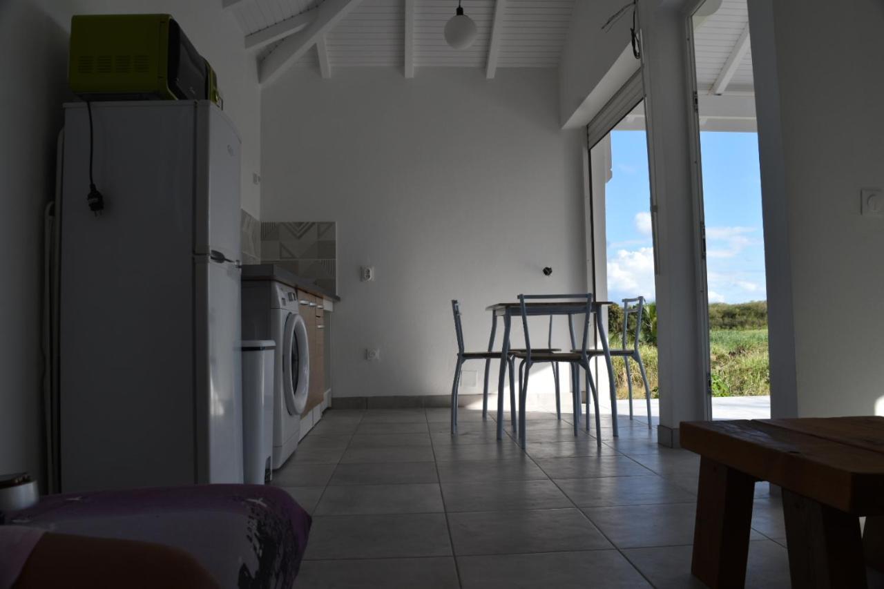 Kaz A Klemence Gite Creole Avec Piscine Et Table Dhotes A Anse Bertrand Exterior photo